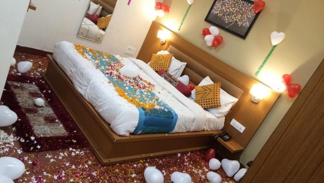 Banyan Hotel&Restro Hisār Екстериор снимка