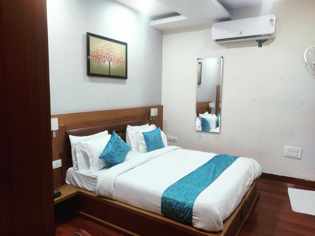 Banyan Hotel&Restro Hisār Екстериор снимка