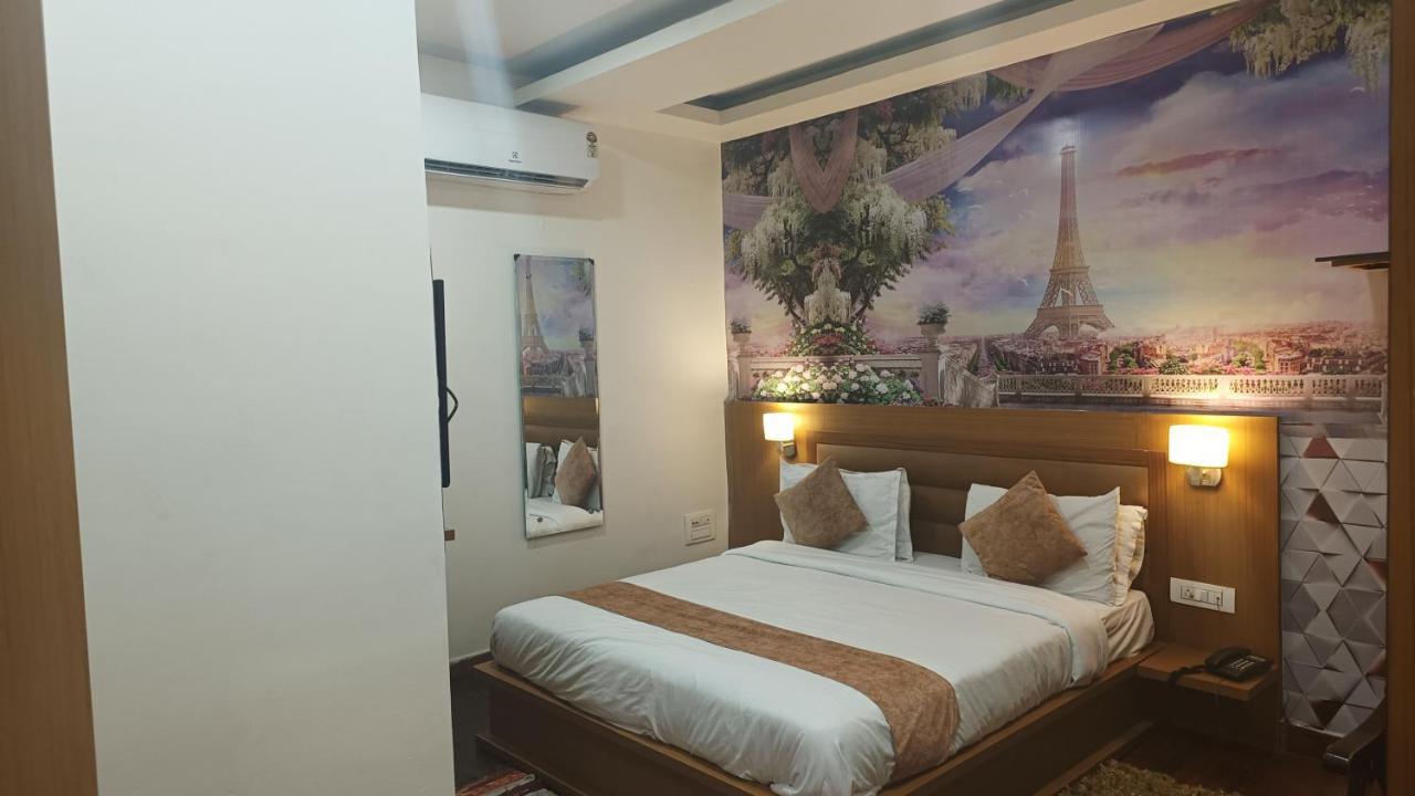 Banyan Hotel&Restro Hisār Екстериор снимка
