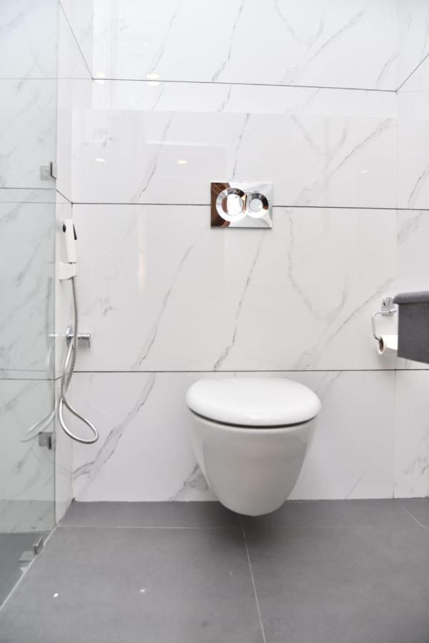 Banyan Hotel&Restro Hisār Екстериор снимка
